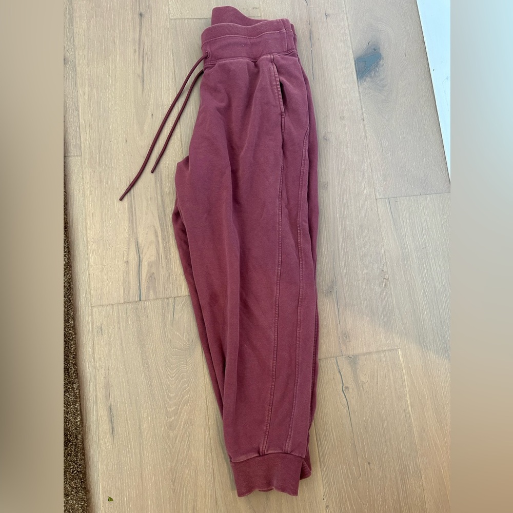 Women’s jogger sweats